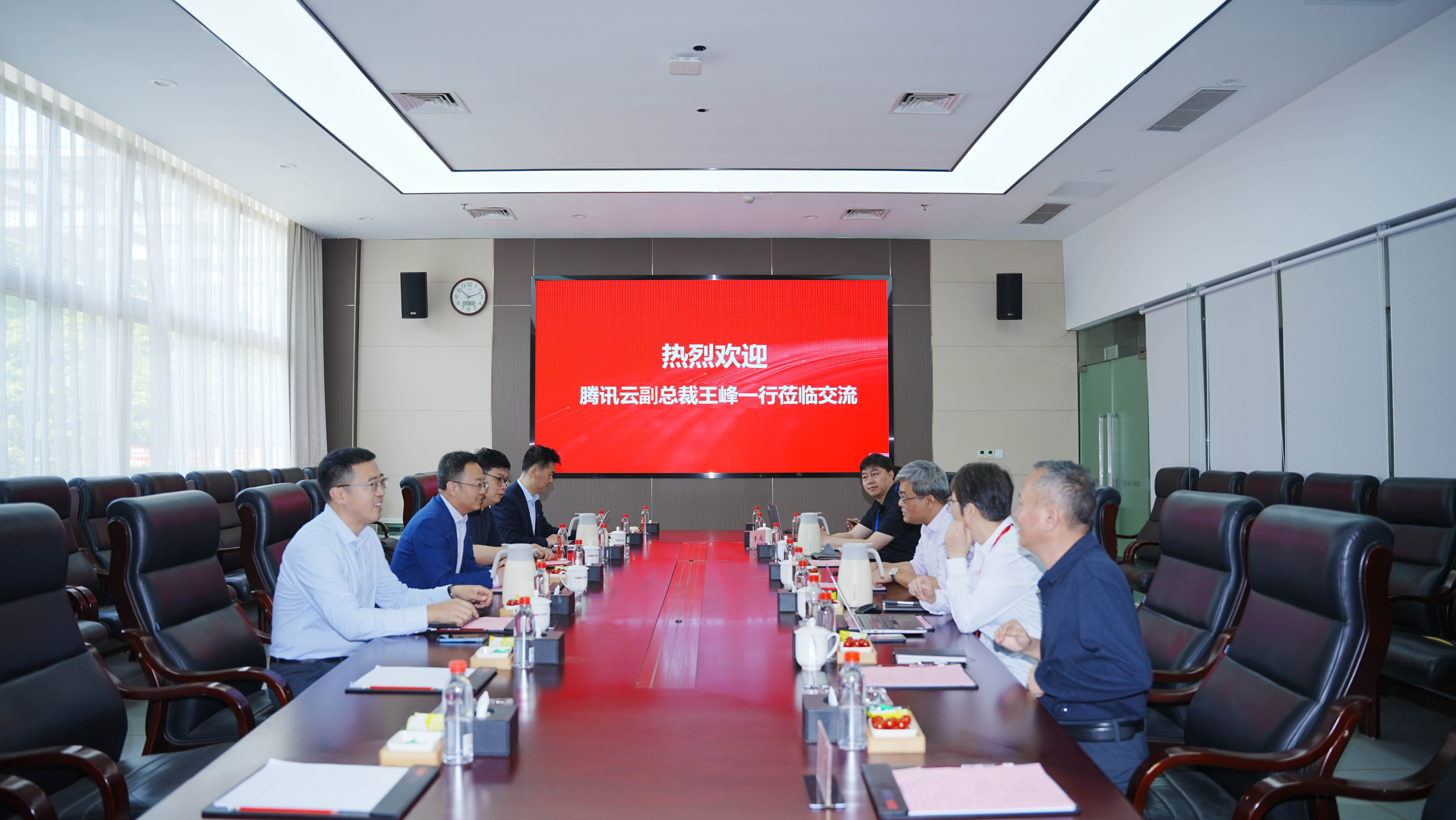 騰訊云副總裁王峰一行到訪長(zhǎng)城信息，共探“AI+金融”深度融合發(fā)展